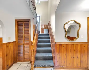 
3489 Woodhurst Cres Erin Mills, Mississauga 3 beds 3 baths 1 garage $875K