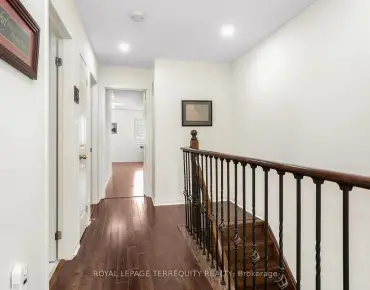 
7027 Estoril Rd Meadowvale, Mississauga 3 beds 3 baths 1 garage $999.9K