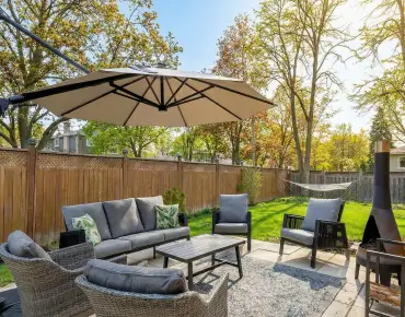 
854 Runningbrook Dr Applewood, Mississauga 4 beds 3 baths 2 garage $999.999K