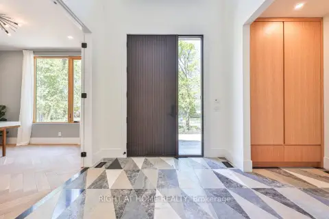 Mississauga Clarkson community 920 Calder Rd For Sale