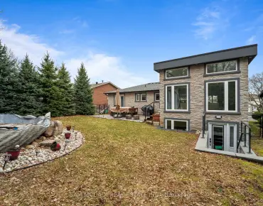 
1434 Petrie Way Clarkson, Mississauga 3 beds 3 baths 2 garage $1.89M
