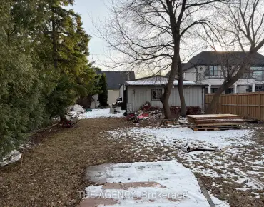 
25 Earl St Streetsville, Mississauga 2 beds 1 baths 3 garage $1.35M
