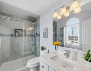 
3976 Taffey Cres Erin Mills, Mississauga 3 beds 4 baths 1 garage $1.198M