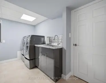 6360 Atherly Cres Meadowvale, Mississauga 3 beds 2 baths 1 garage $950K
