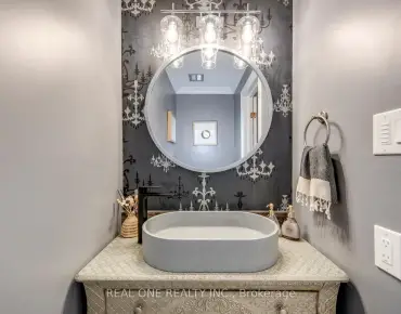 1005 Fair Birch Dr Lorne Park, Mississauga 5 beds 6 baths 2 garage $2.45M
