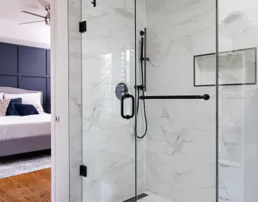 
16 Ayre Point Rd Cliffcrest, Toronto 3 beds 2 baths  garage $1.099M