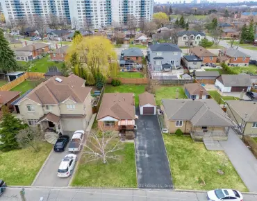 
615 Briar Hill Ave <a href='https://luckyalan.com/community.php?community=Toronto:Forest Hill North'>Forest Hill North, Toronto</a> 6 beds 8 baths 2 garage $6.5M