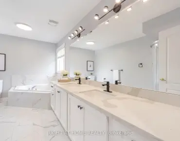 
4508 Donegal Dr Central Erin Mills, Mississauga 3 beds 4 baths 2 garage $1.14M