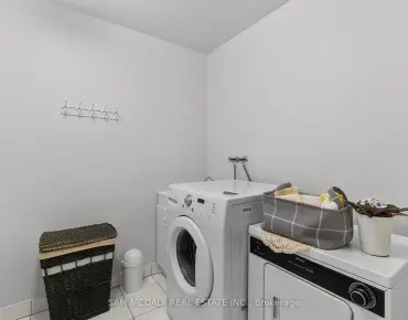 
2095 Springfield Rd Sheridan, Mississauga 4 beds 6 baths 2 garage $2.288M