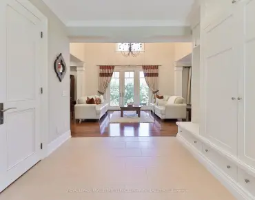 
2918 Westbury Crt Central Erin Mills, Mississauga 3 beds 3 baths 1 garage $989K