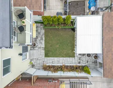 
10 Heather Rd <a href='https://luckyalan.com/community.php?community=Toronto:Leaside'>Leaside, Toronto</a> 3 beds 2 baths  garage $1.895M