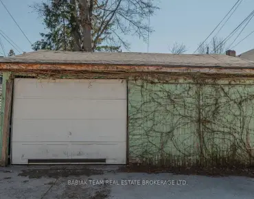 77 Dearbourne Ave North Riverdale, Toronto 4 beds 4 baths  garage $1.499M