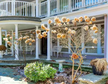 44 Thornhill Ave Lambton Baby Point, Toronto 3 beds 2 baths 1 garage $1.248M