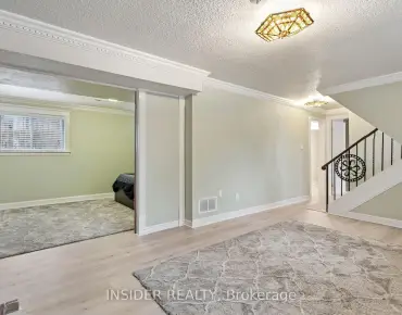 6755 Segovia Rd Meadowvale, Mississauga 3 beds 3 baths 1 garage $1.15M