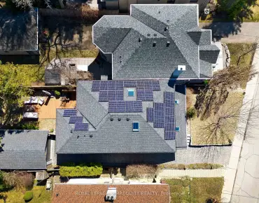 
22 Coreydale Crt <a href='https://luckyalan.com/community.php?community=Toronto:Bathurst Manor'>Bathurst Manor, Toronto</a> 3 beds 4 baths 2 garage $2.049M