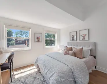 
5 Homeview Ave Rockcliffe-Smythe, Toronto 3 beds 2 baths 1 garage $799.9K