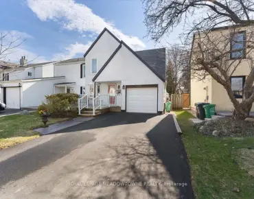 
Courtland  Lakeview, Mississauga 4 beds 6 baths 2 garage $3.349M