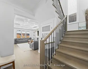 99 Twenty Seventh St Long Branch, Toronto 4 beds 6 baths 2 garage $2.25M
