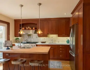 38 Kenwood Ave Humewood-Cedarvale, Toronto 3 beds 2 baths 1 garage $1.44M