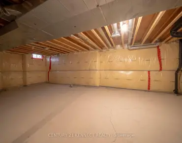 
821 Parkland Ave Clarkson, Mississauga 4 beds 2 baths 4 garage $2.299M