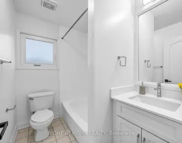 
1235 Old River Rd Mineola, Mississauga 3 beds 2 baths 1 garage $1.748M