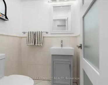 2491 Parmeer Dr Erindale, Mississauga 3 beds 3 baths 2 garage $1.65M
