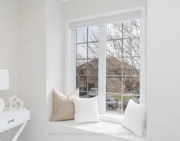 6755 Segovia Rd Meadowvale, Mississauga 3 beds 3 baths 1 garage $1.15M