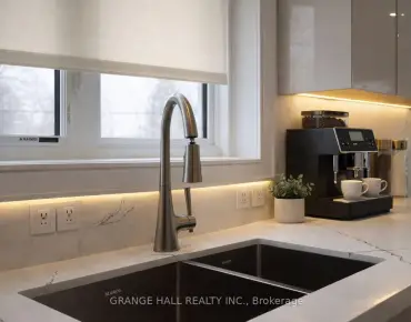 
101 Sixteenth St New Toronto, Toronto 6 beds 3 baths  garage $1.199M
