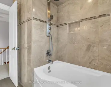 
Veroli  Lorne Park, Mississauga 3 beds 4 baths 2 garage $2.169M