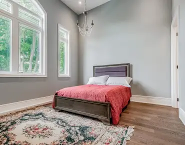 164 Deloraine Ave <a href='https://luckyalan.com/community.php?community=Toronto:Lawrence Park North'>Lawrence Park North, Toronto</a> 3 beds 2 baths garage $1.349M