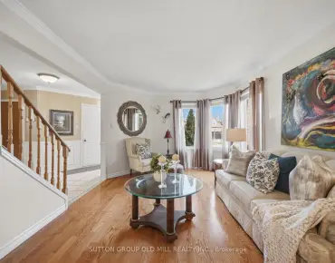 
2230 Britannia Rd W Streetsville, Mississauga 2 beds 4 baths  garage $1.3M