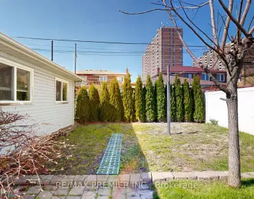 
140 Benleigh Dr Woburn, Toronto 3 beds 2 baths 1 garage $699K