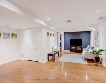 
2565 Scarth Crt Central Erin Mills, Mississauga 4 beds 4 baths 2 garage $1.5M