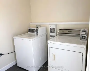 
85 Walmer Rd Annex, Toronto 8 beds 6 baths 3 garage $2.325M