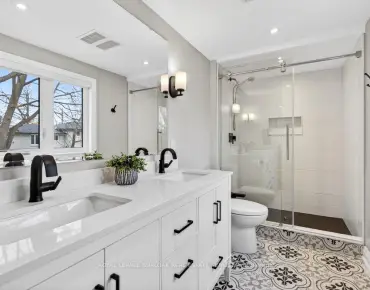 
23 Pynford Cres <a href='https://luckyalan.com/community.php?community=Toronto:Parkwoods-Donalda'>Parkwoods-Donalda, Toronto</a> 3 beds 2 baths  garage $799.9K