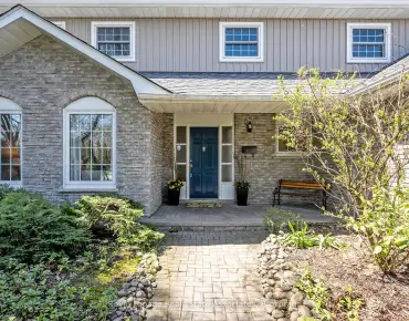 
2565 Scarth Crt Central Erin Mills, Mississauga 4 beds 4 baths 2 garage $1.5M