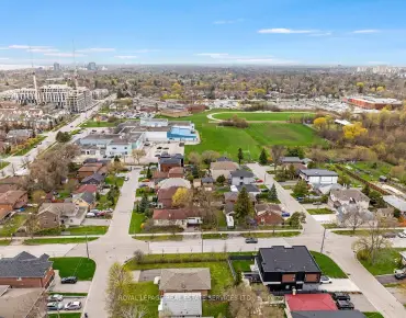 
5887 Shelford Terr Churchill Meadows, Mississauga 3 beds 3 baths 2 garage $929K