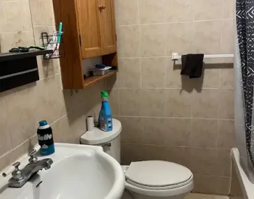 
627 Caledonia Rd Briar Hill-Belgravia, Toronto 2 beds 2 baths 1 garage $799K
