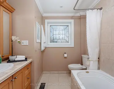 
205 Hupfield Trl Malvern, Toronto 4 beds 5 baths 2 garage $1.289M