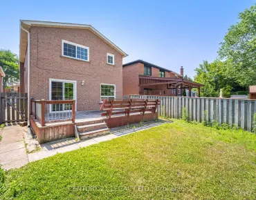 
2230 Britannia Rd W Streetsville, Mississauga 2 beds 4 baths  garage $1.3M