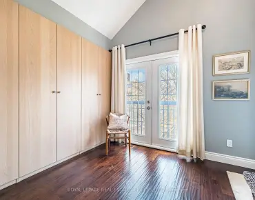 19 Clancy Dr <a href='https://luckyalan.com/community_CN.php?community=Toronto:Don Valley Village'>Don Valley Village, Toronto</a> 3 beds 3 baths 1 garage $999.999K