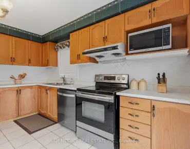 
2764 Willowmore Way Meadowvale, Mississauga 3 beds 2 baths 1 garage $929K