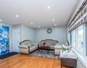 
4711 Centretown Way Hurontario, Mississauga 3 beds 4 baths 1 garage $849.999K