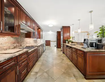 
3213 Escada Dr Churchill Meadows, Mississauga 4 beds 4 baths 2 garage $1.45M