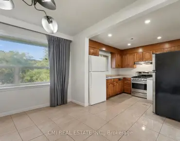 
11 Flamingo Cres Brookhaven-Amesbury, Toronto 3 beds 2 baths  garage $999.99K
