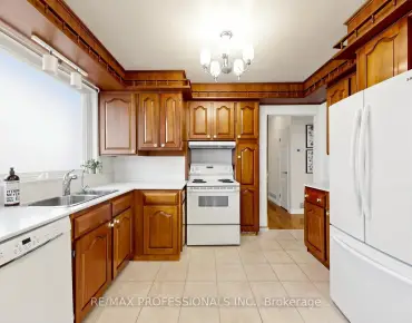 
216 Parkmount Rd Greenwood-Coxwell, Toronto 3 beds 3 baths  garage $1.33M