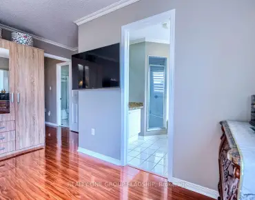 
Cherry Post  Cooksville, Mississauga 4 beds 3 baths 2 garage $1.848M