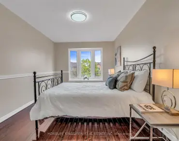 5502 Cosmic Cres Hurontario, Mississauga 3 beds 4 baths 1 garage $899K