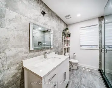 
3467 Eglinton Ave W Churchill Meadows, Mississauga 2 beds 4 baths 2 garage $1.049M