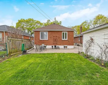 
7 Kenneth Wood Cres <a href='https://luckyalan.com/community.php?community=Toronto:Newtonbrook East'>Newtonbrook East, Toronto</a> 4 beds 3 baths 2 garage $1.325M